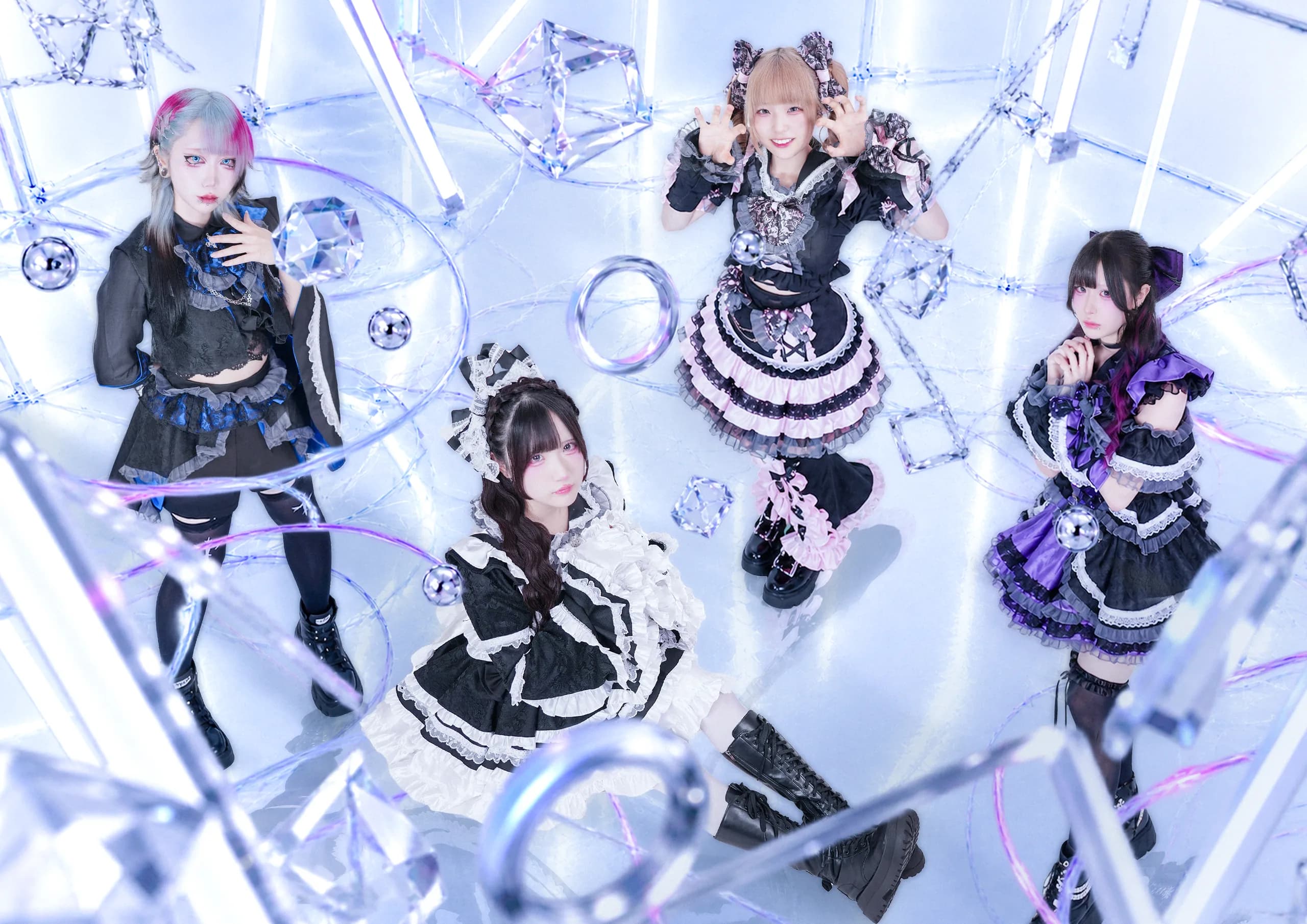 KAMuRO メンバー集合写真